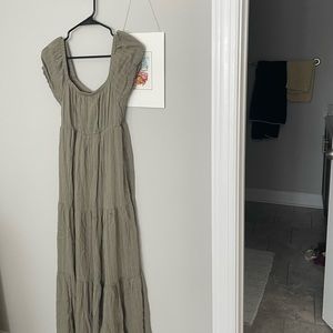 american eagle olive green tiered midi dress
